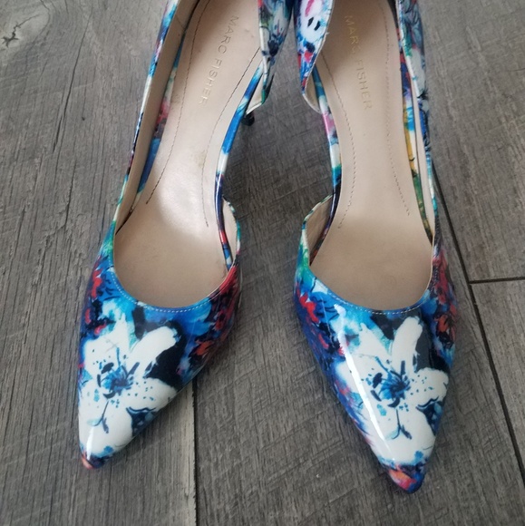 marc fisher floral pumps